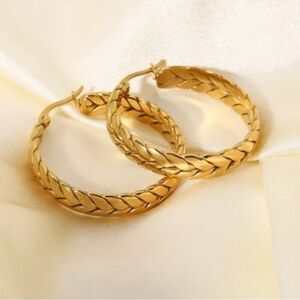 #25 Retro Gold Hoop Earrings